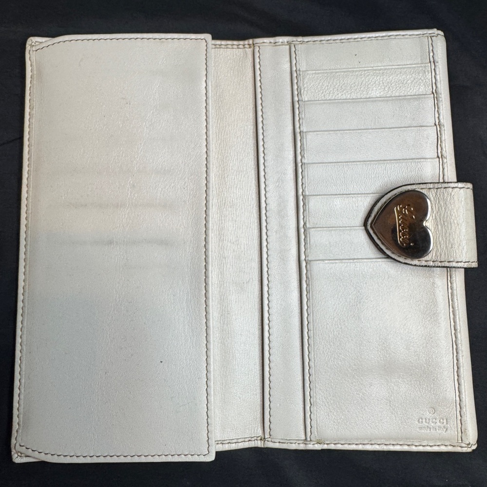 Gucci Tan and Brown GG Monogram Wallet - Picture 11 of 16